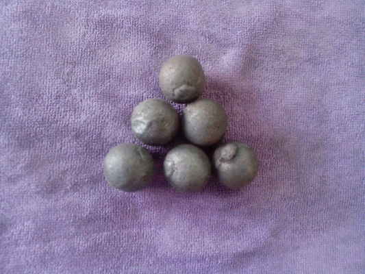 Diameter   10mm   low   chrome  casting  grinding   steel  balls   for   ball  mill